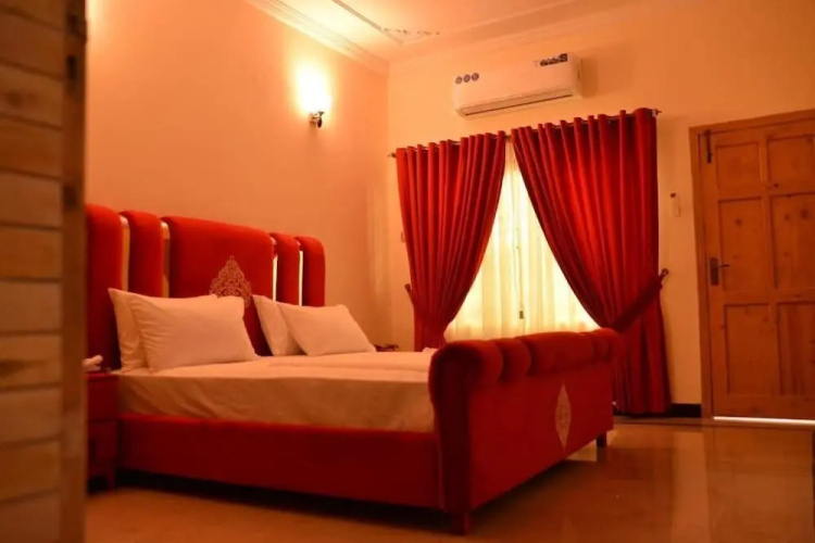 Redbury Guesthouse