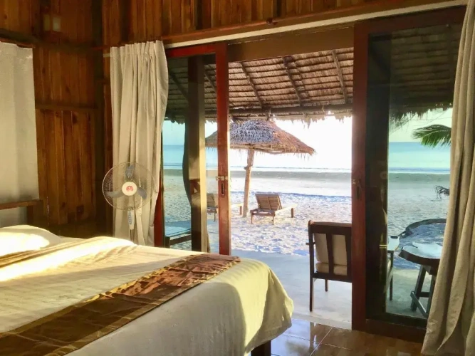 Deluxe Suite beachfront