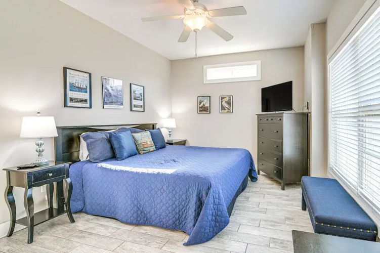 Walk to Shore: Myrtle Beach Home w/ Pool Access!