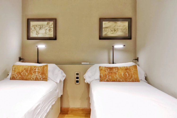 3br Modernist Pg de Gràcia high ceilings - Dandi