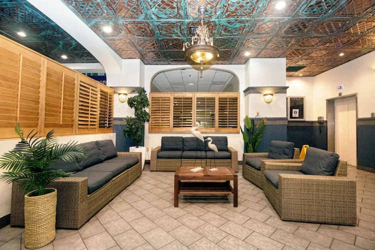 341 APT Hollywood Beach
