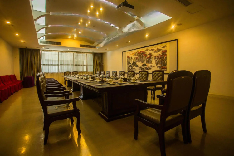 Golmud Hotel