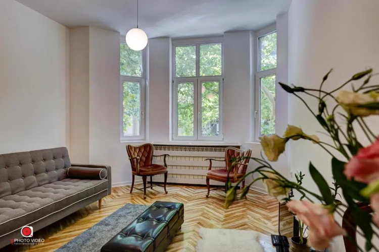 Class Vintage Apartment