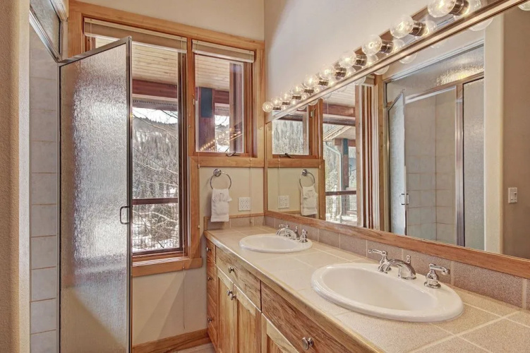 301MC Mill Creek by RedAwning