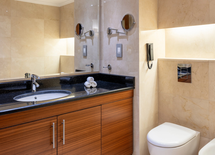 Crowne Plaza Amman photo 9