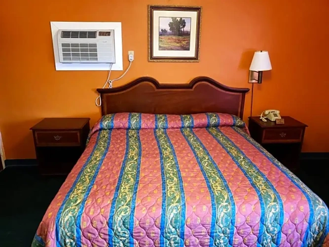 Economy room