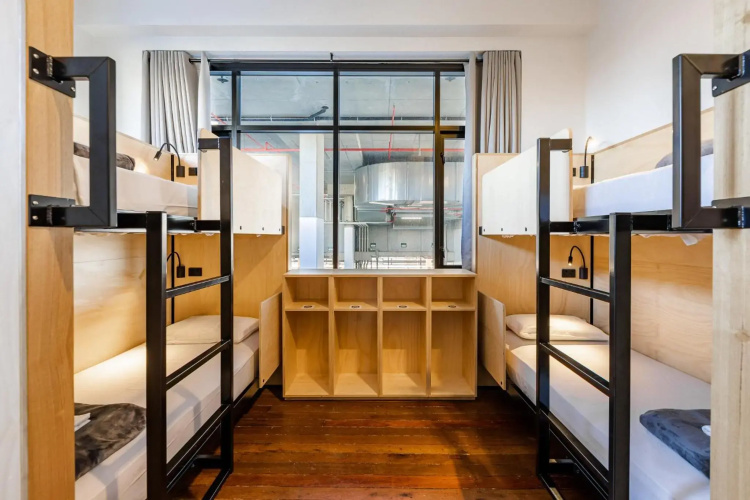 Bunk Backpackers