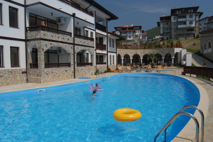 Etara Apartments