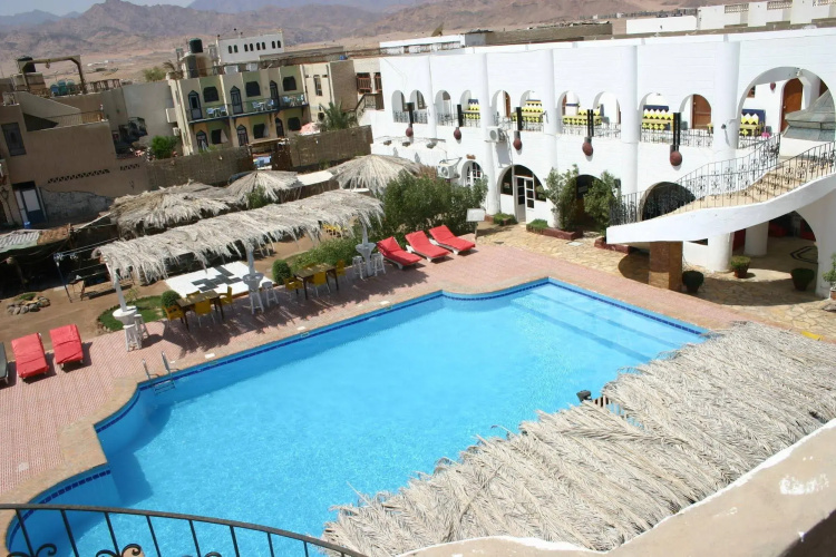 Yasmina Hotel