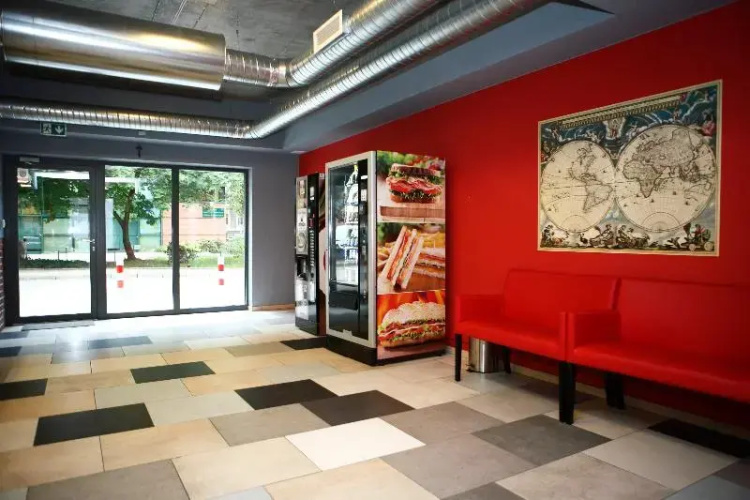 City Express Hostel