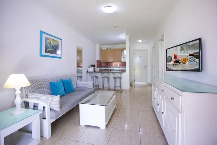 1 Bedroom Apartment with balcony