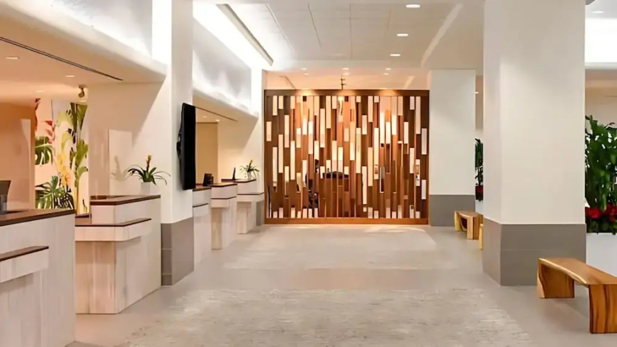 Ala Moana Condo by Zelloo