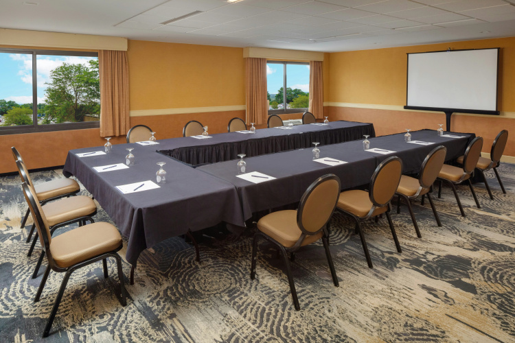 DoubleTree by Hilton Hotel Boston North Shore photo 23