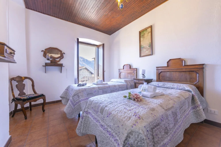 Mezzegra Resort
