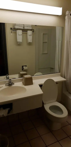 Super 8 Windsor