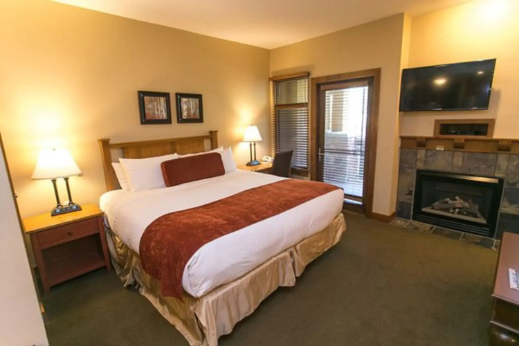 Sundial Lodge