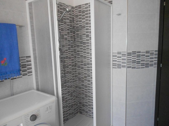 2 Bedrooms Cottage