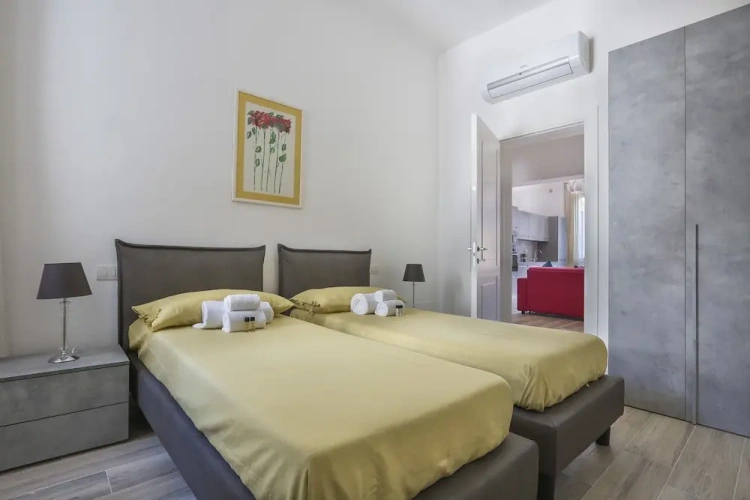 Apartment with balcony