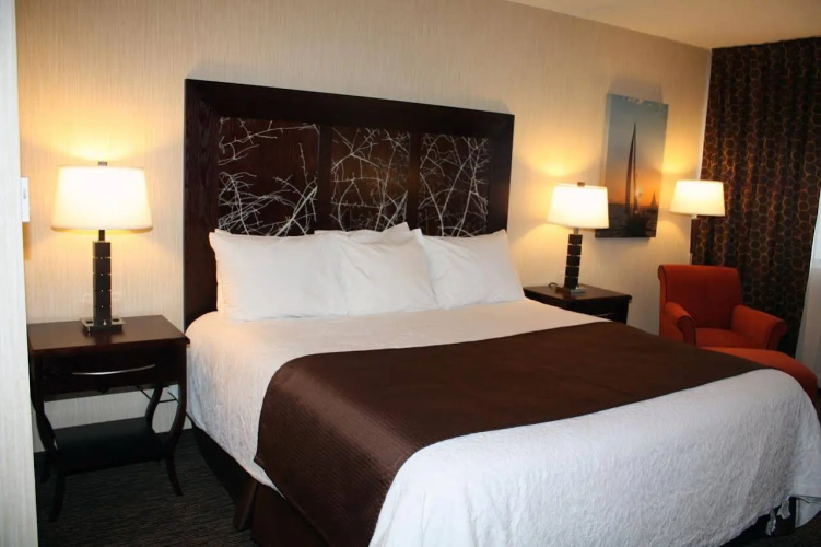 Ramada by Wyndham Buffalo Downtown