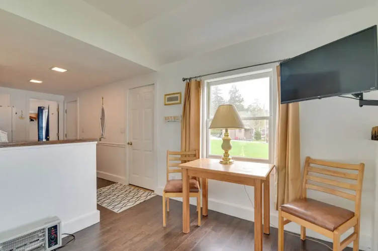 Lake George Waterfront Cabin w/ On-site Marina!