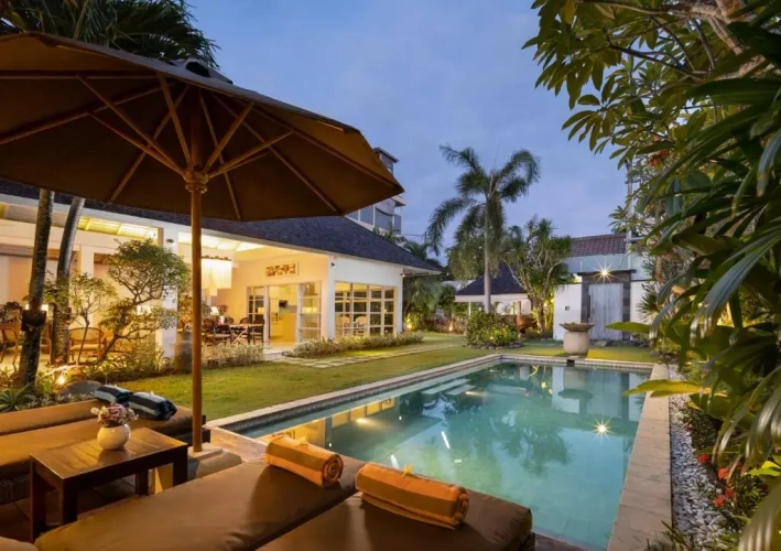 2 Bedrooms Villa