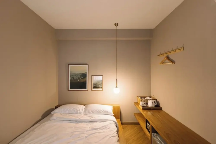 Standard Double Basement room