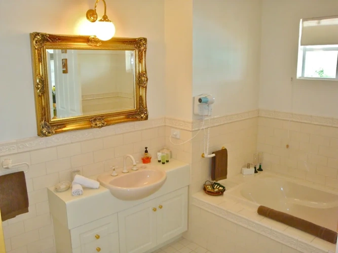 Standard Double Suite