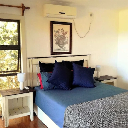 4 Bedrooms Cottage