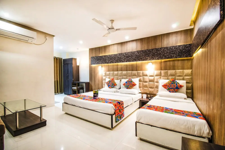 FabHotel Kiran Inn Tukoganj