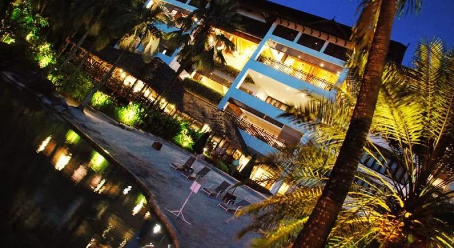 Palace Beach And Spa