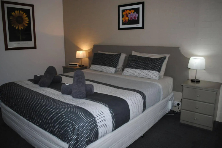 Crown Apartments