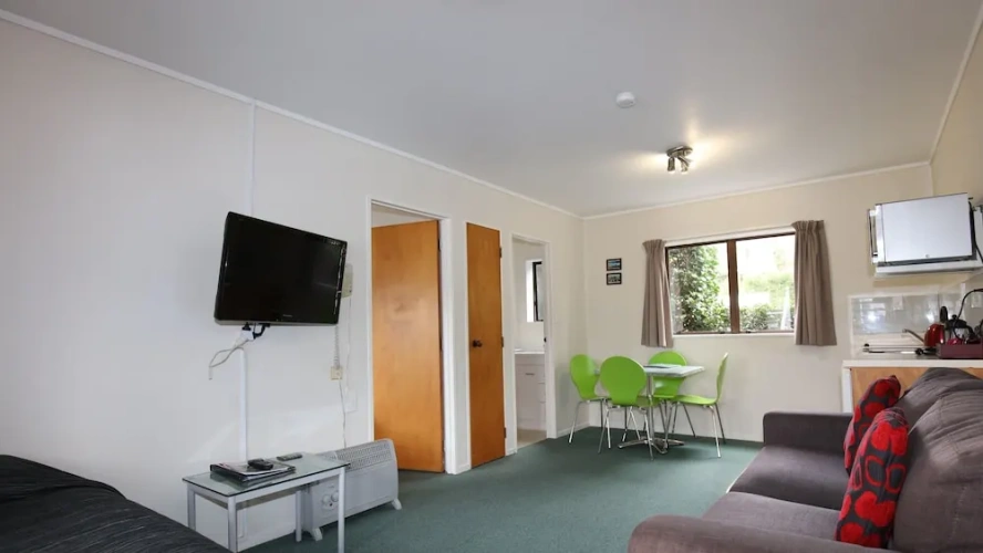 1 Bedroom Standard Suite