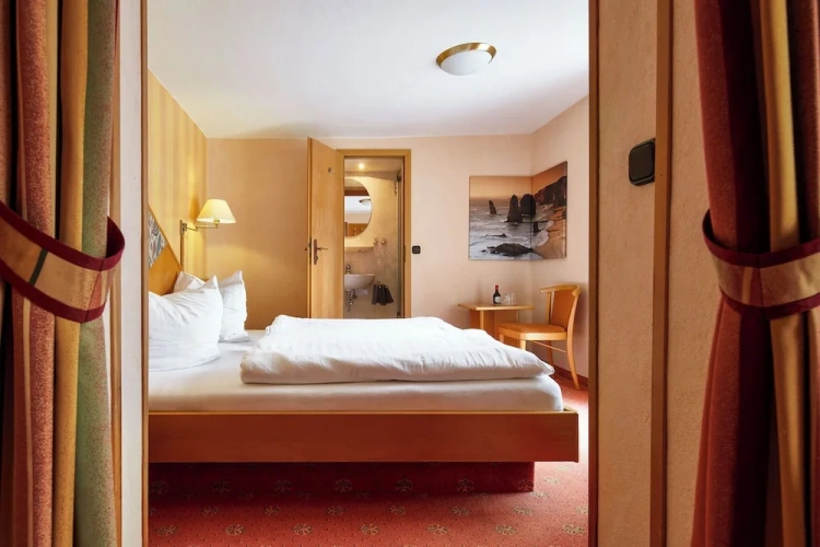 2 Bedrooms Classic Quadruple room
