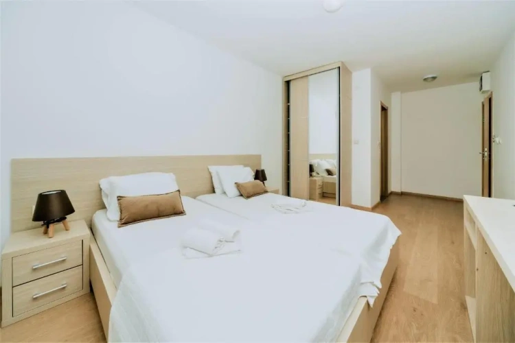 Standard Twin room with balcony
