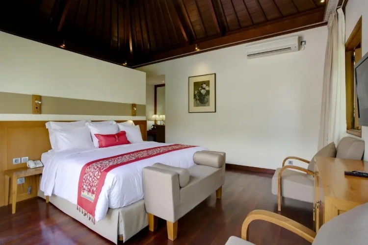 3 Bedrooms Villa