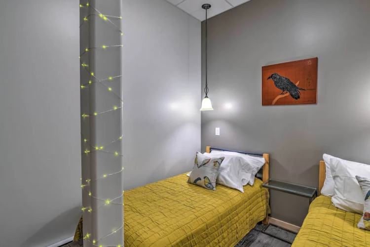 Modern Downtown Apt - Walk to Parks + Cafes!