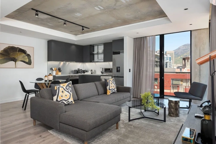 Business Studio with balcony