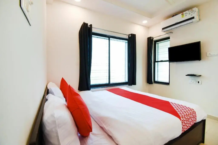 White House Regency by OYO Rooms
