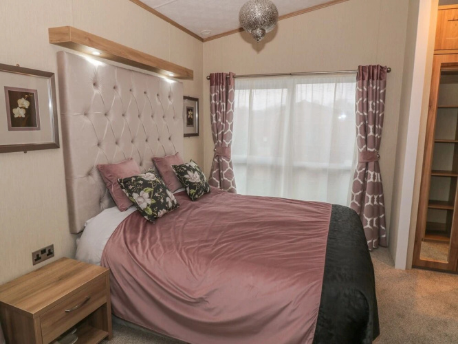 Avonal Lodge