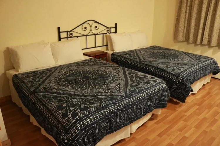 1 Bedroom Suite with balcony and with mountain view