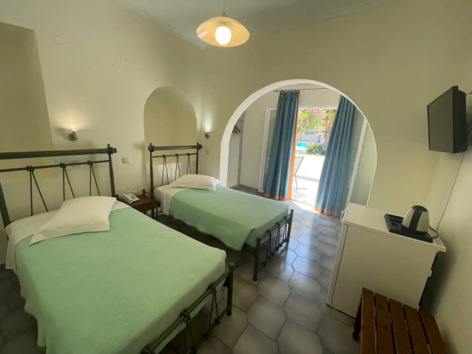 Albatros Hotel
