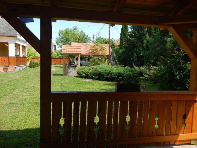 2 Bedrooms Cottage
