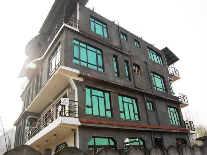 Hotel Purple Amethyst