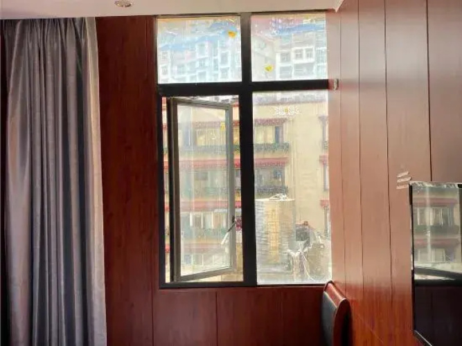 Yajiang Yihao Homestay