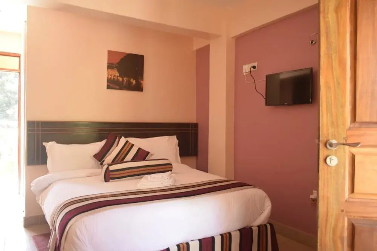 Eleon Inn Hotel
