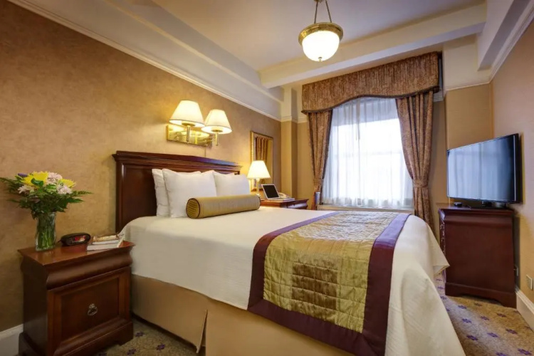 Wellington Hotel
