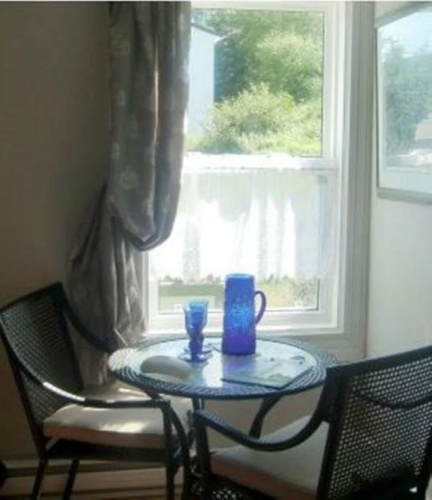 A Schooner Inn