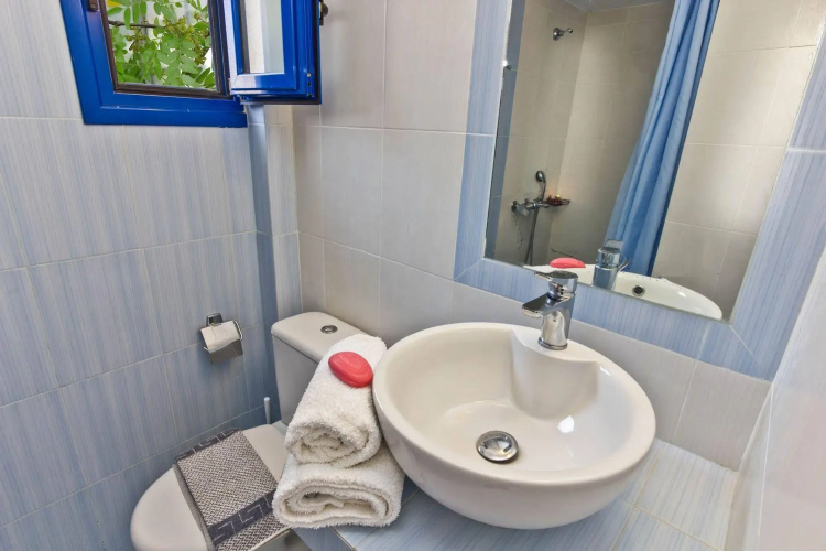 Louis Studios Hotel