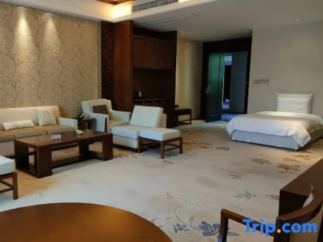 Deluxe Double Suite