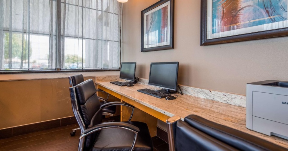 Best Western Hartford Hotel & Suites photo 19